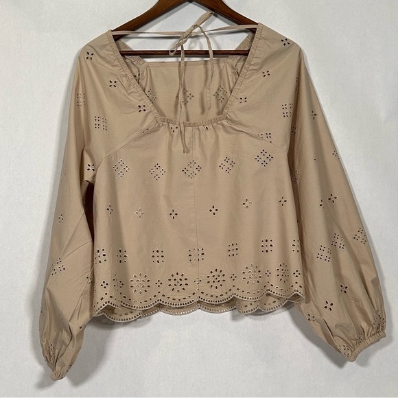 Gap Balloon Sleeve Eyelet Top - Picture 3 of 8